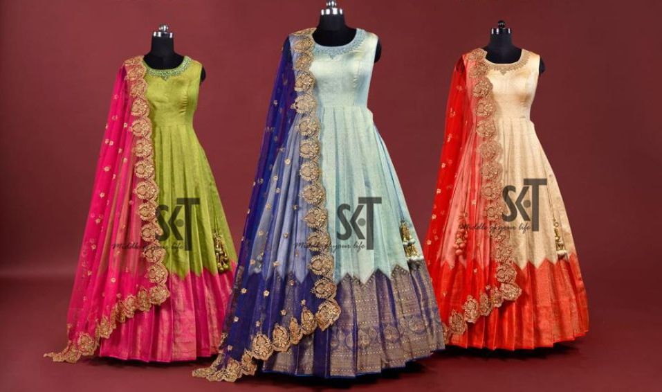 traditionelles indisches Kleid im SKT Nathan Shop